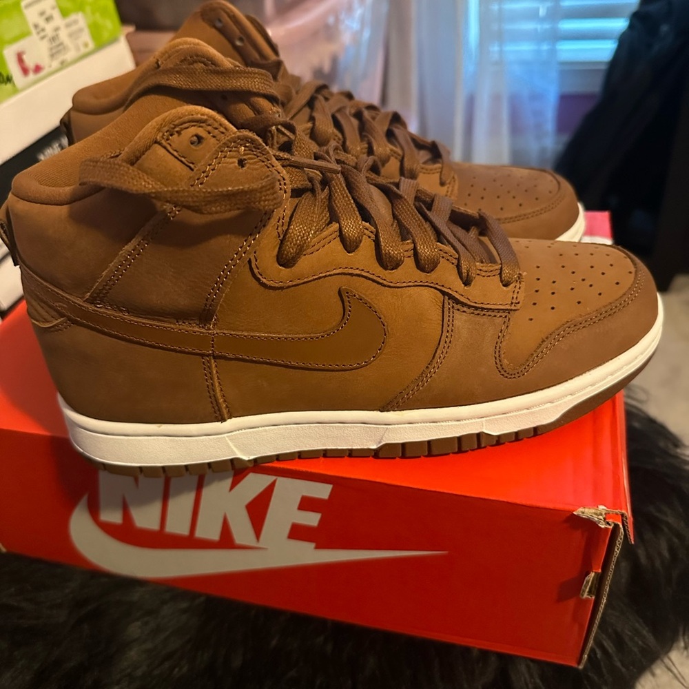 Nike Dunks High Brown